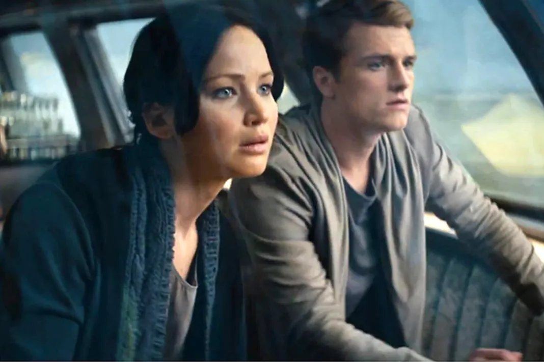 Jennifer Lawrence, Josh Hutcherson, Catching Fire, Lionsgate, 111215