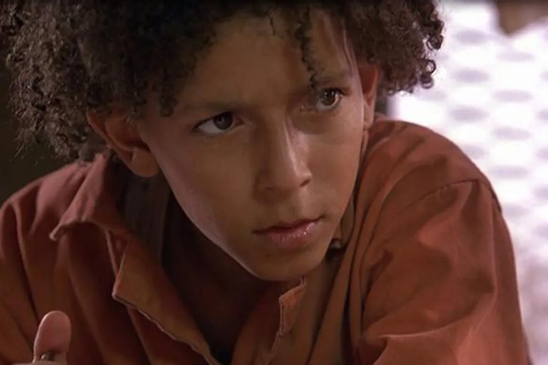 Khleo Thomas, Holes, Disney, 122815