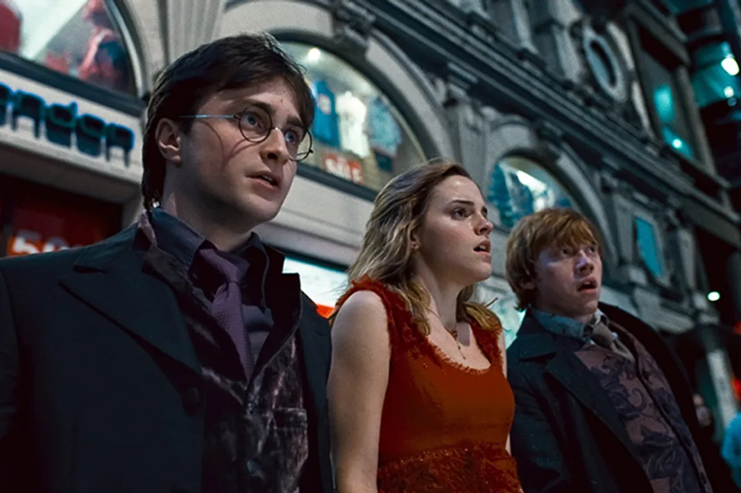 Daniel Radcliffe, Emma Watson, Rupert Grint, Harry Potter and the Deathly Hallows, Part1, Warner Bros, Everett, 030416