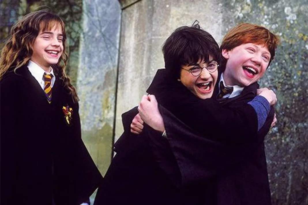 Daniel Radcliffe, Rupert Grint, Emma Watson, Harry Potter and the Chamber Of Secrets, Warner Bros, 041816