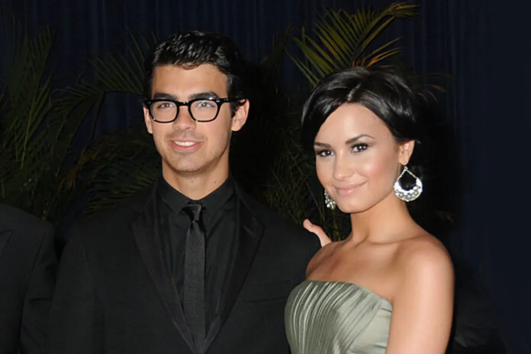 Joe Jonas and Demi Lovato