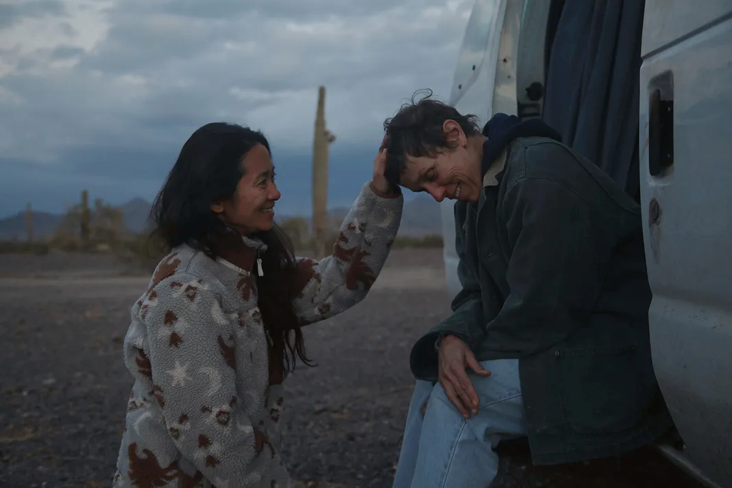 Frances McDormand and Chloé Zhao in Nomadland still