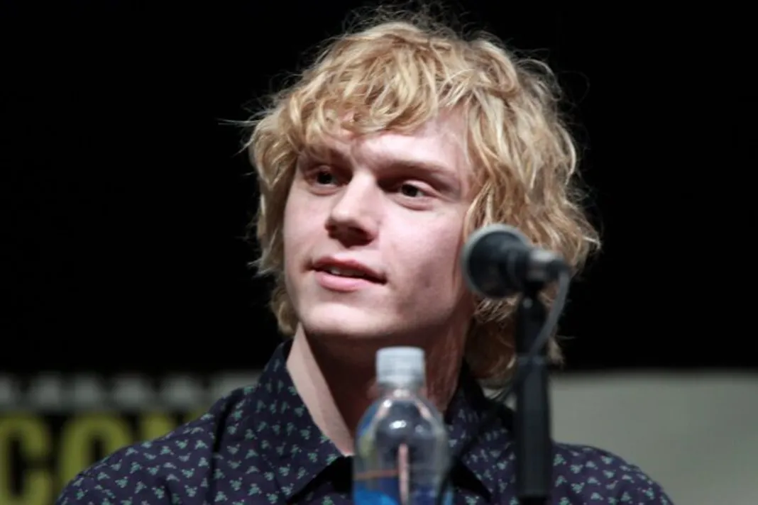 evan peters- dahmer