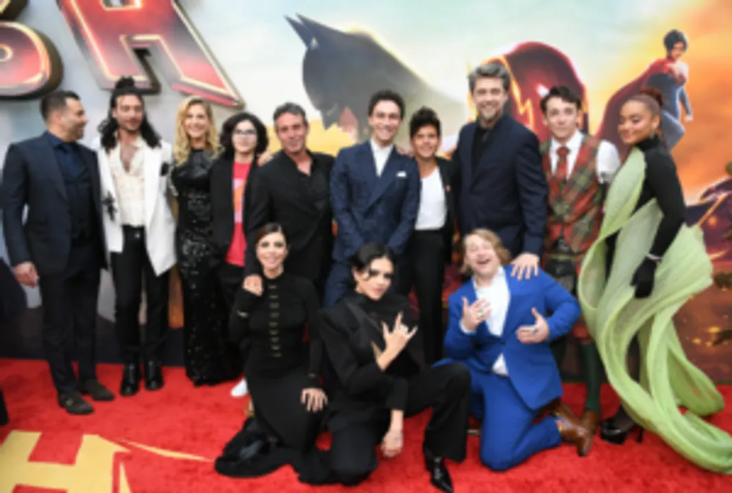 'The Flash' Review: Lightning-Fast Quips With an Electrifying Cast ...