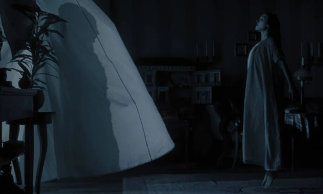 Lily-Rose Depp stars as Ellen Hutter in director Robert Eggers’ NOSFERATU, a Focus Features release. Credit: Courtesy of Focus Features / © 2024 FOCUS FEATURES LLC