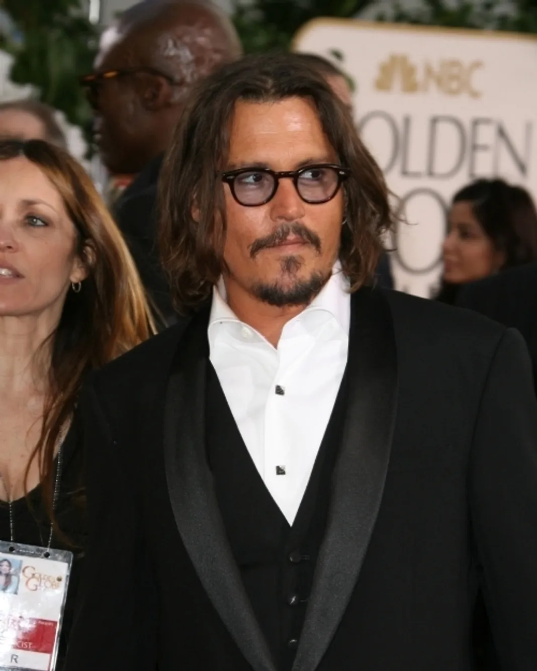 2011 Golden Globe Red Carpet: Johnny Depp