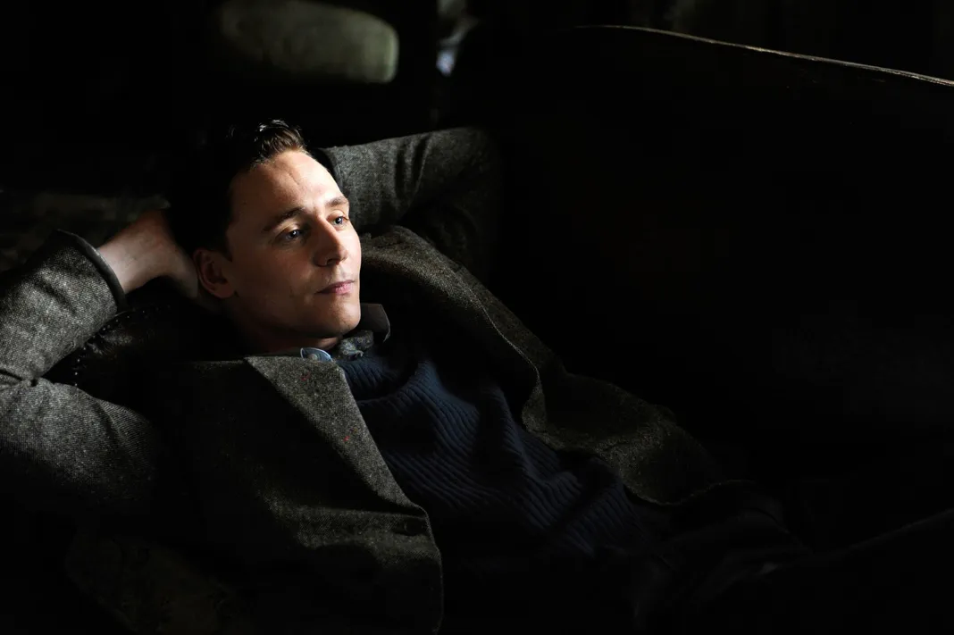 Tom Hiddleston, The Deep Blue Sea