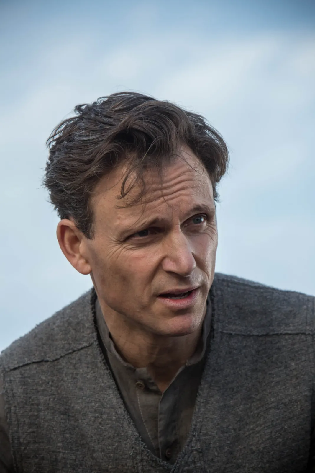 Tony Goldwyn, Divergent
