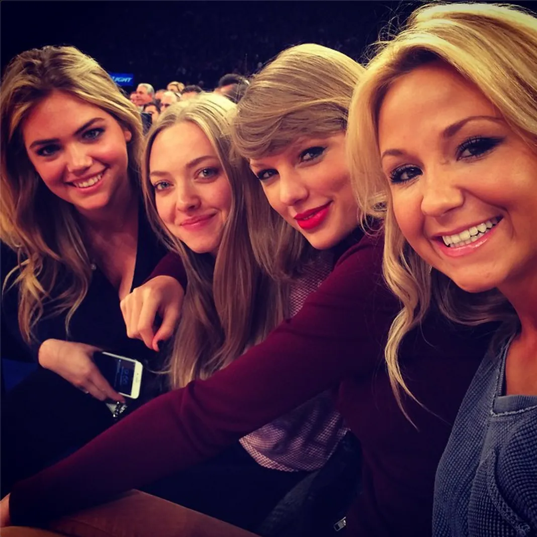 Taylor Swift Teams Up With Upton and Seyfried at Knicks Game (2014/11