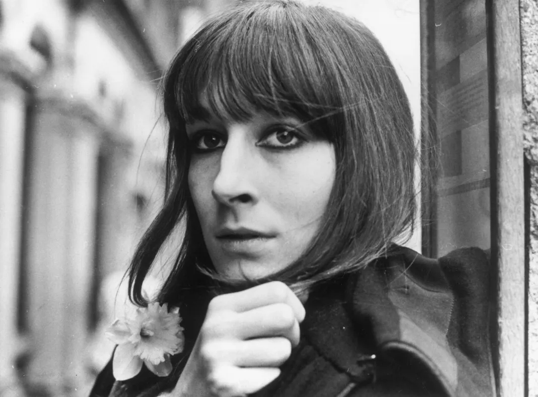 Anjelica Huston