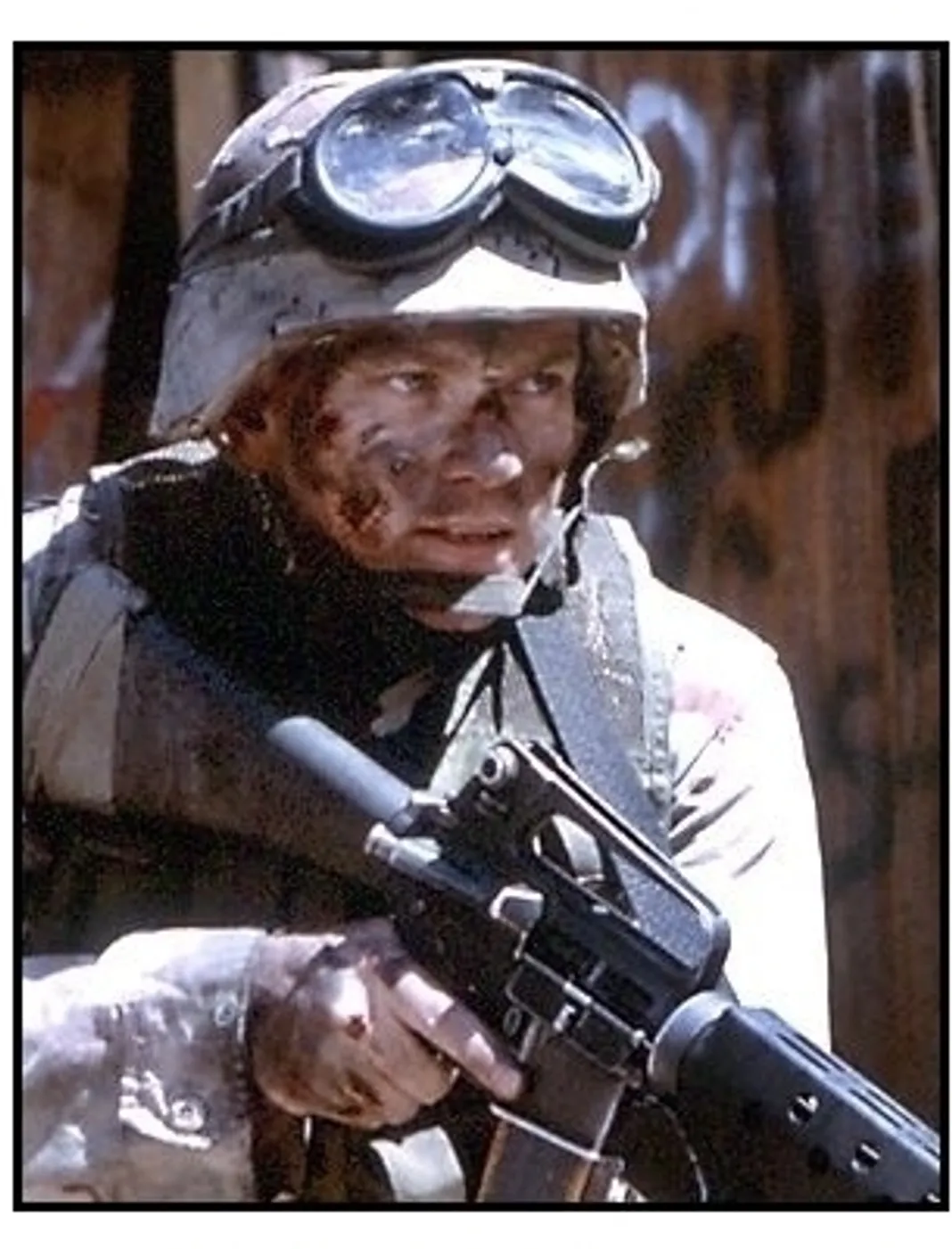 Black Hawk Down movie still: Ewan McGregor as Grimes