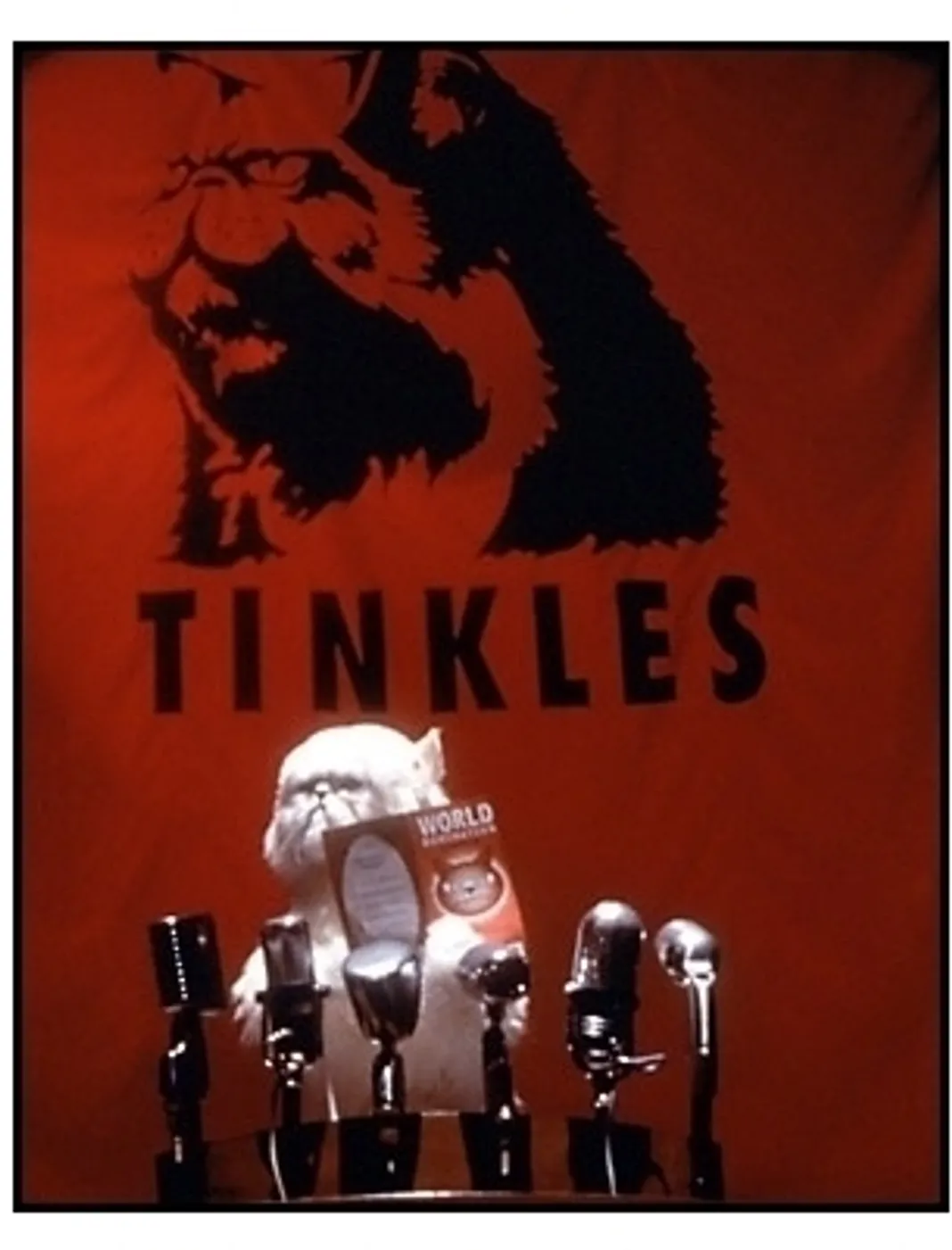 Cats and Dogs movie still: Mr Tinkles