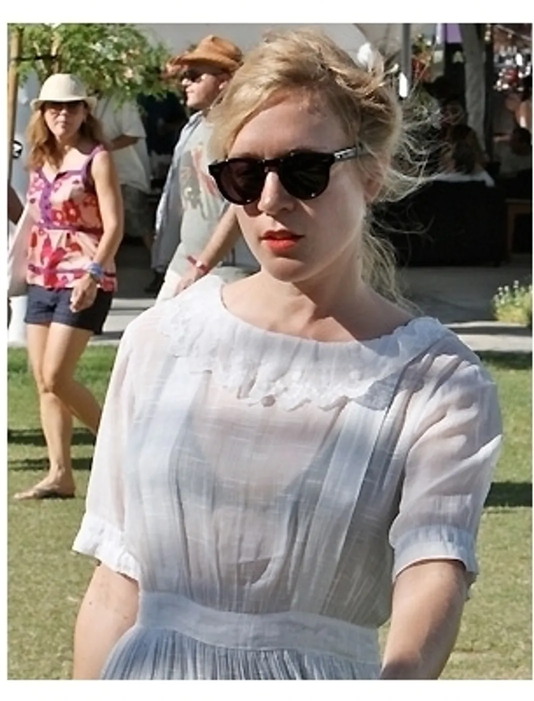 Chloe Sevigny Filling Demi Moore's 'Lovelace' Role? (2012/01/25