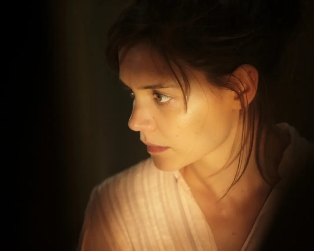 Don't Be Afraid of the Dark: Katie Holmes