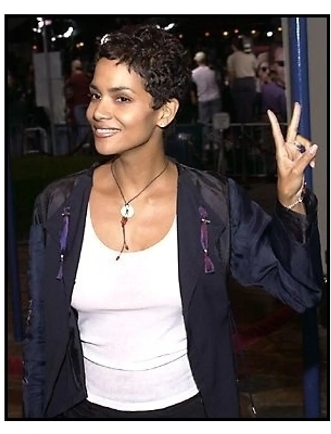 Halle Berry at the Bandits premiere