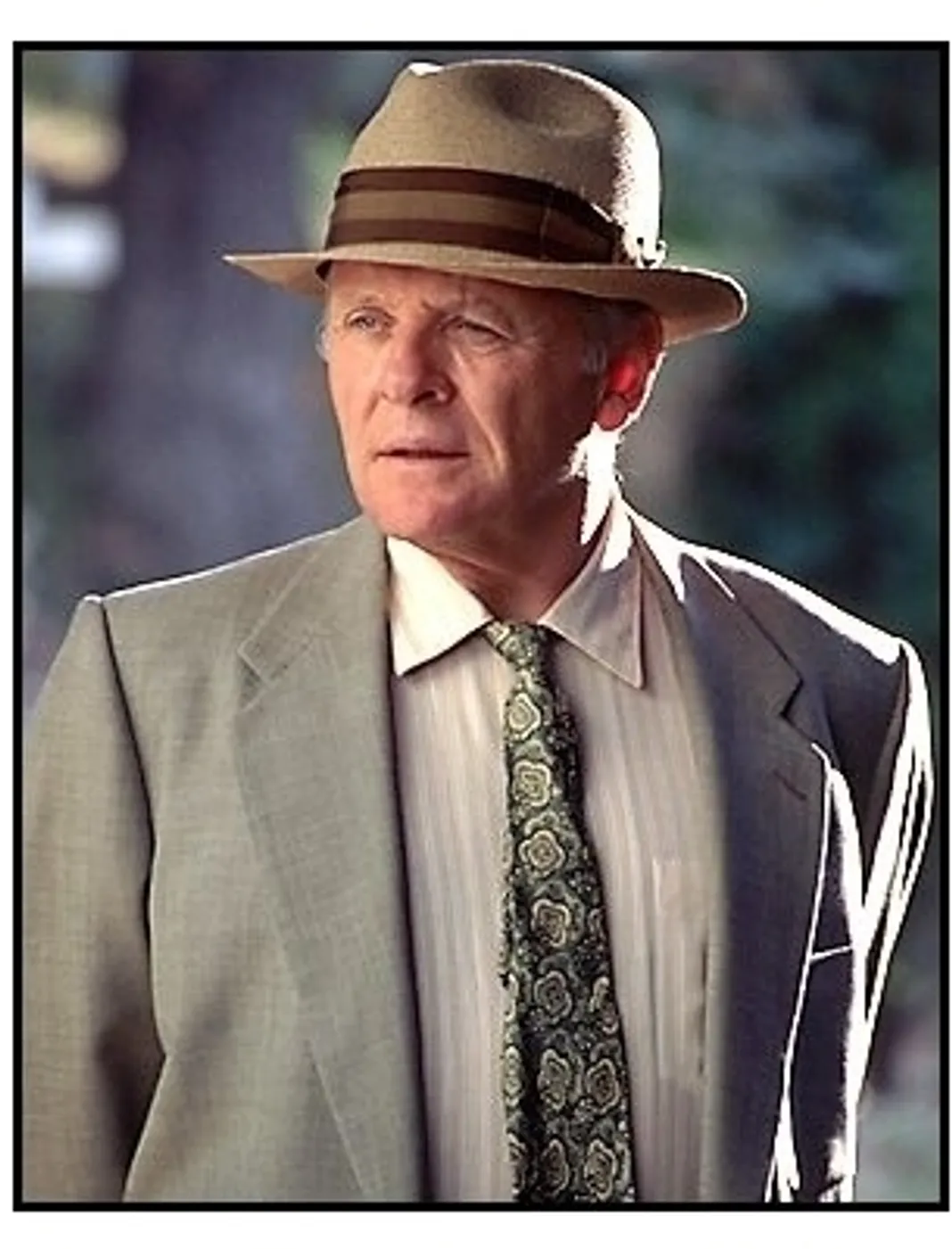 Hearts in Atlantis movie still: Anthony Hopkins as Ted Brautigan
