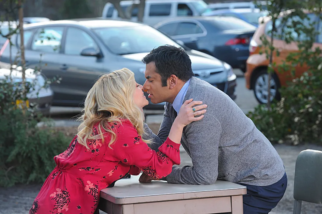 'How I Met Your Mother' Wraps Up Stories for Ranjit, Blitz, Sandy