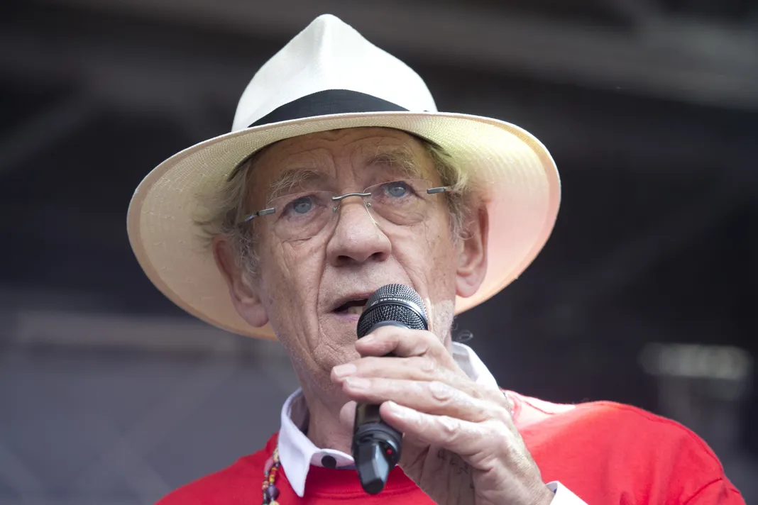 Ian McKellen Wants Better Wages For Actors (2014/07/22) Tickets to