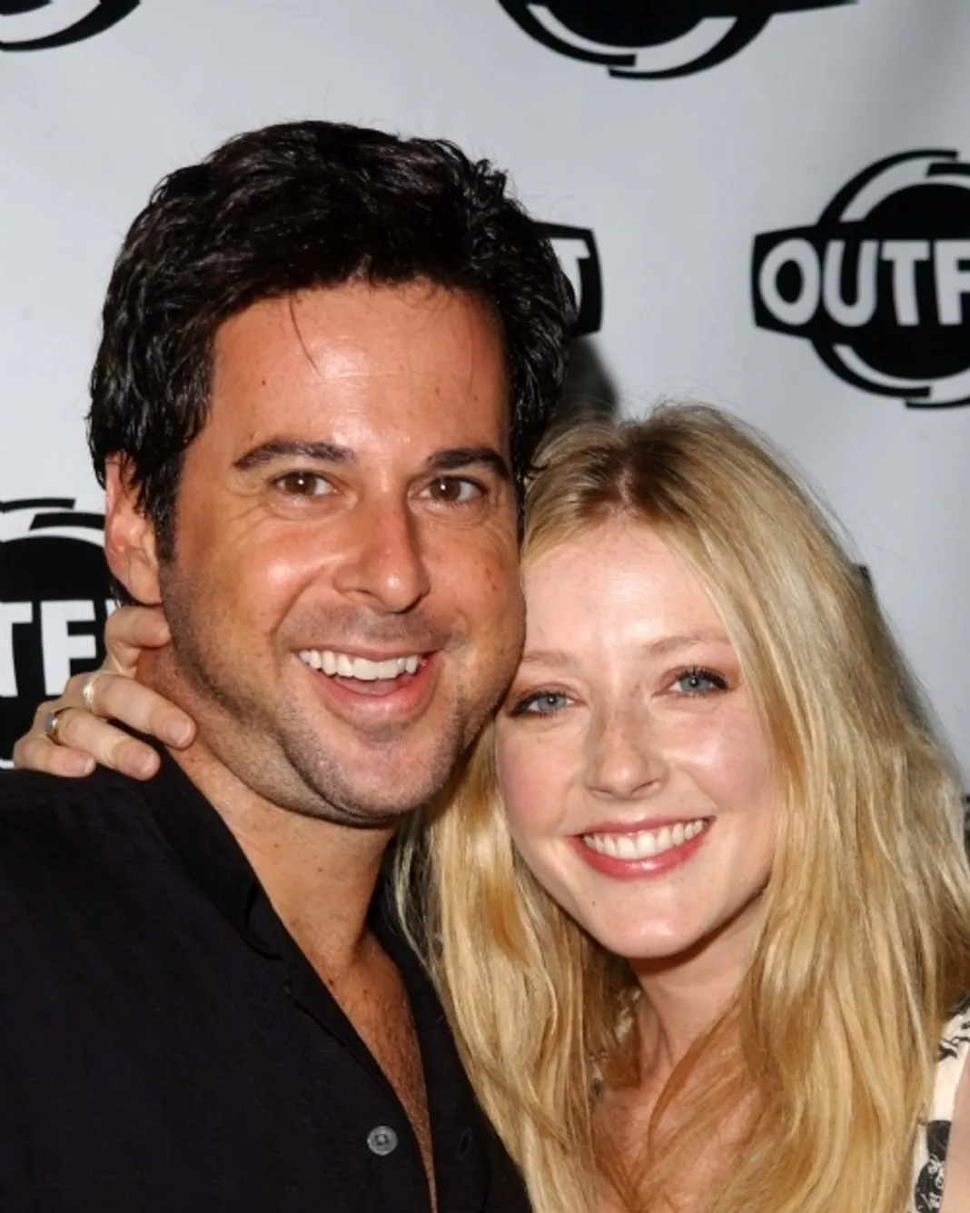 Jonathan Silverman and Jennifer Finnigan