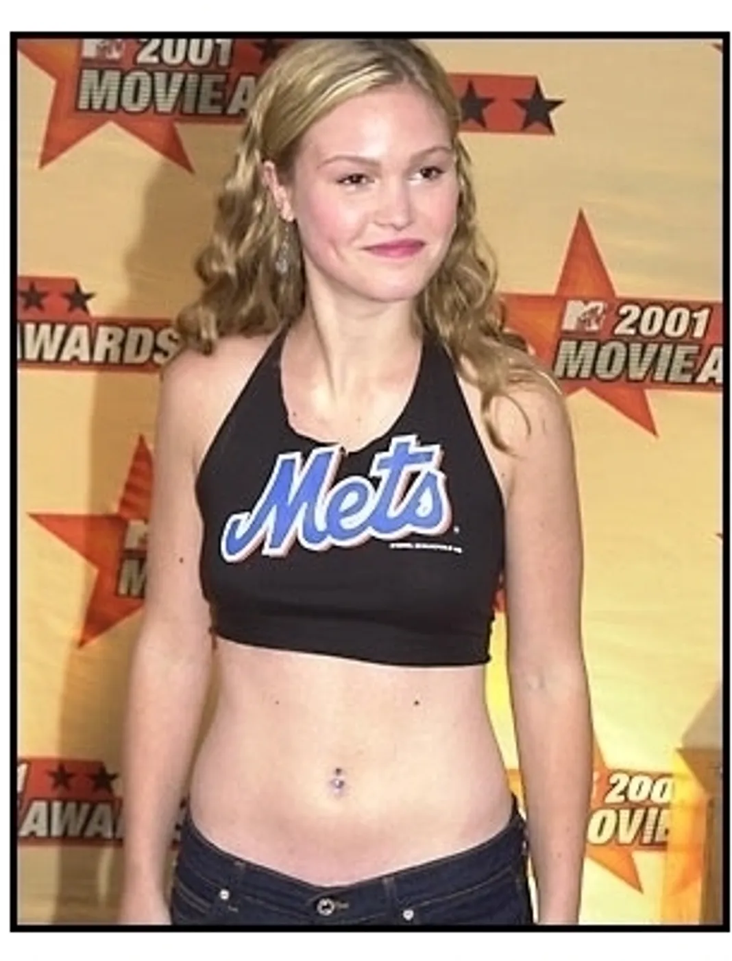 Julia Stiles at the 2001 MTV Movie Awards