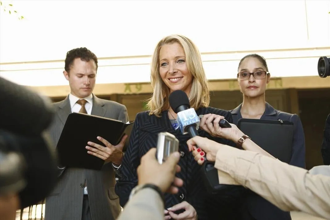 Lisa Kudrow, Scandal