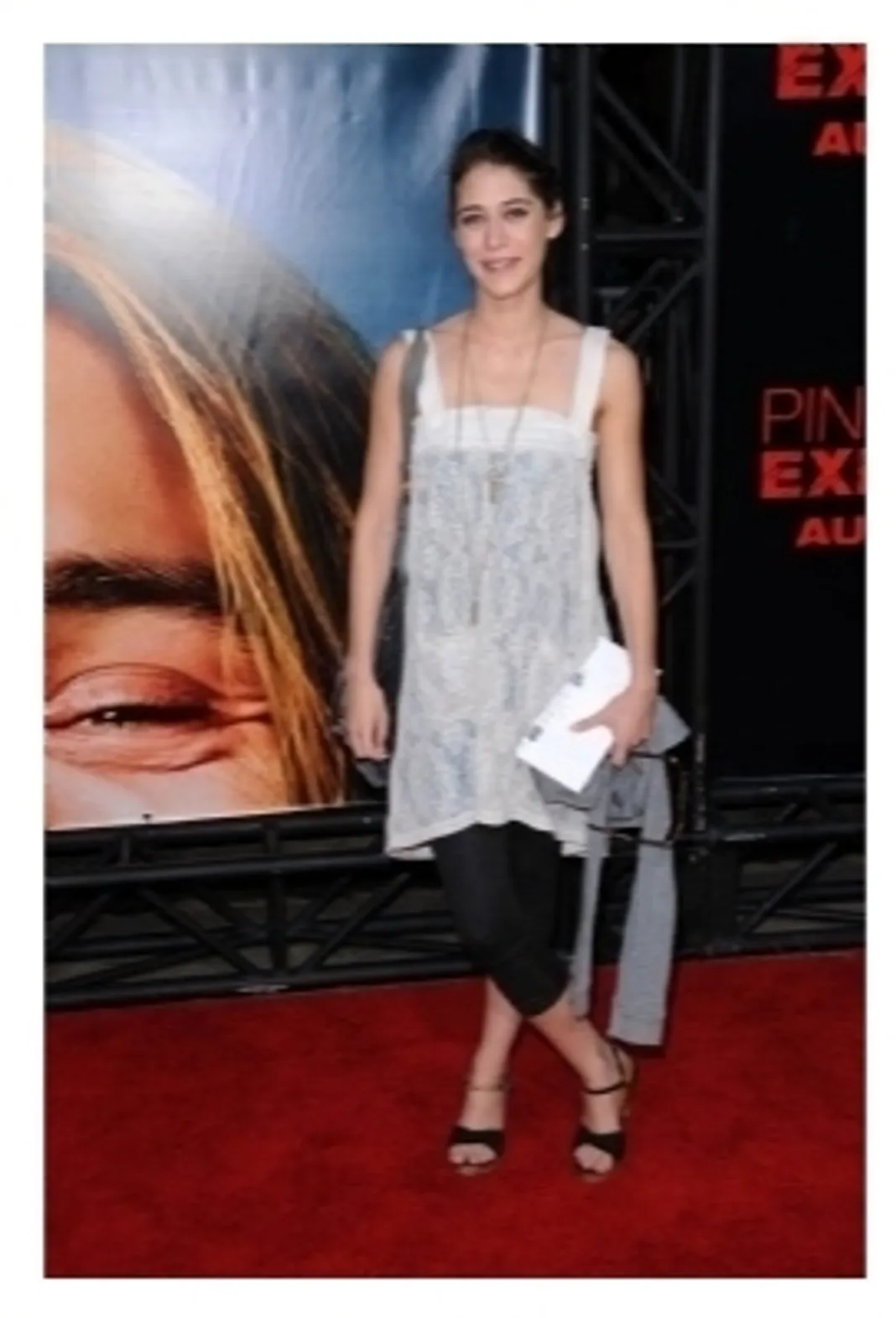 Lizzy Caplan