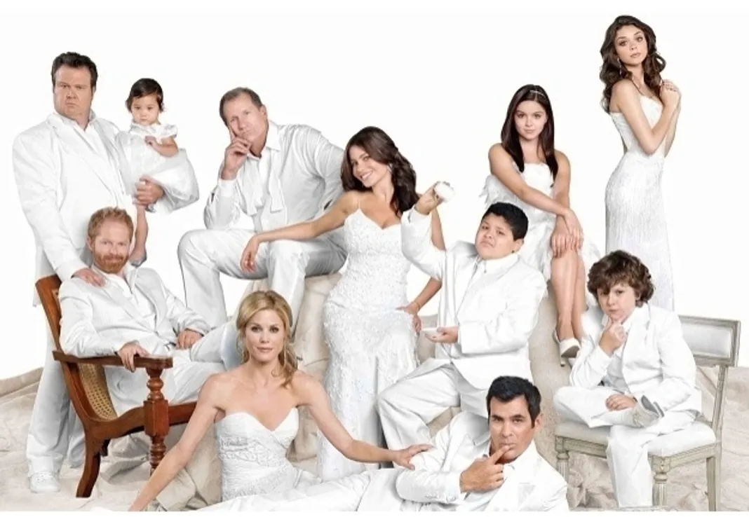 modern-family-cast-sues-to-void-contracts-during-salary-negotiations