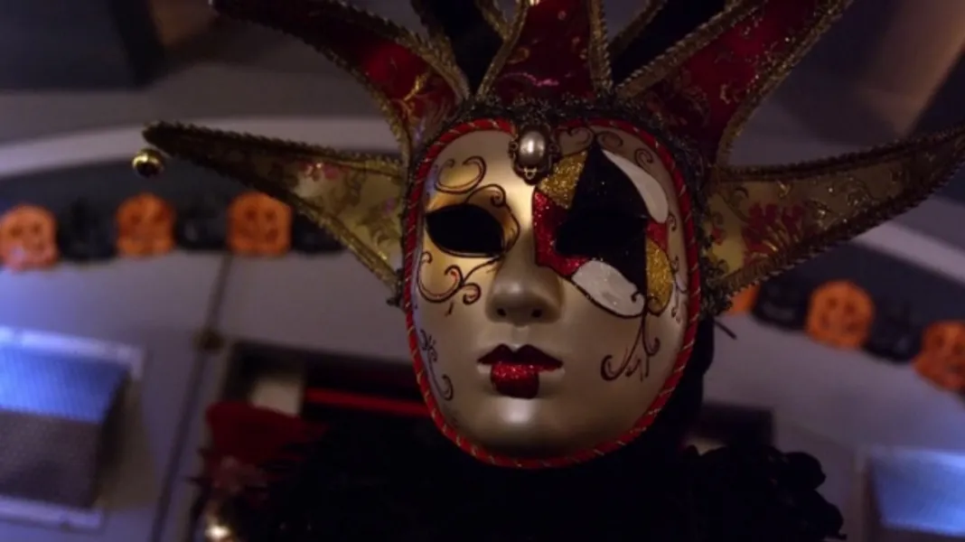 PRETTY LITTLE LIARS, This Is a Dark Ride, Queen of Hearts