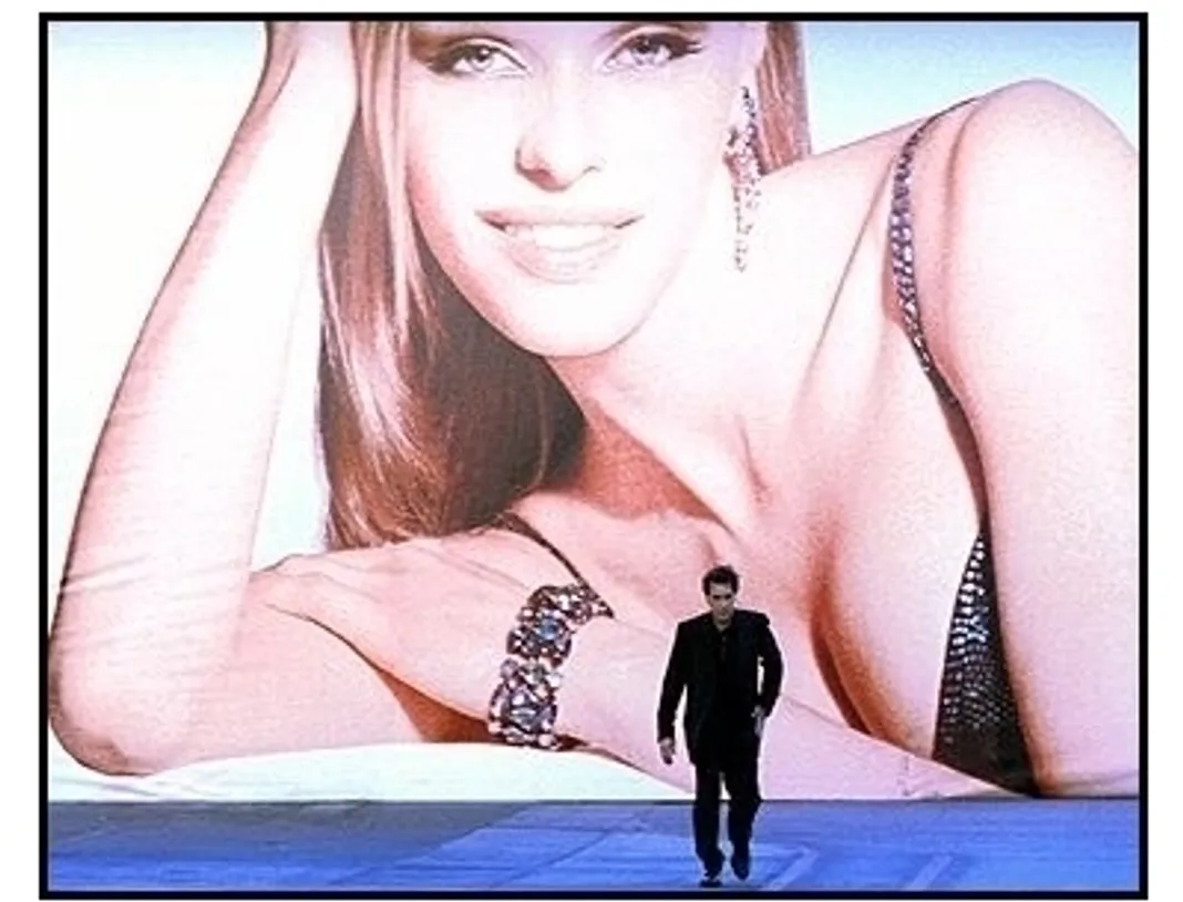 Simone movie still: With Simone, Viktor Taransky (Al Pacino) has created a fraud that's larger than life 