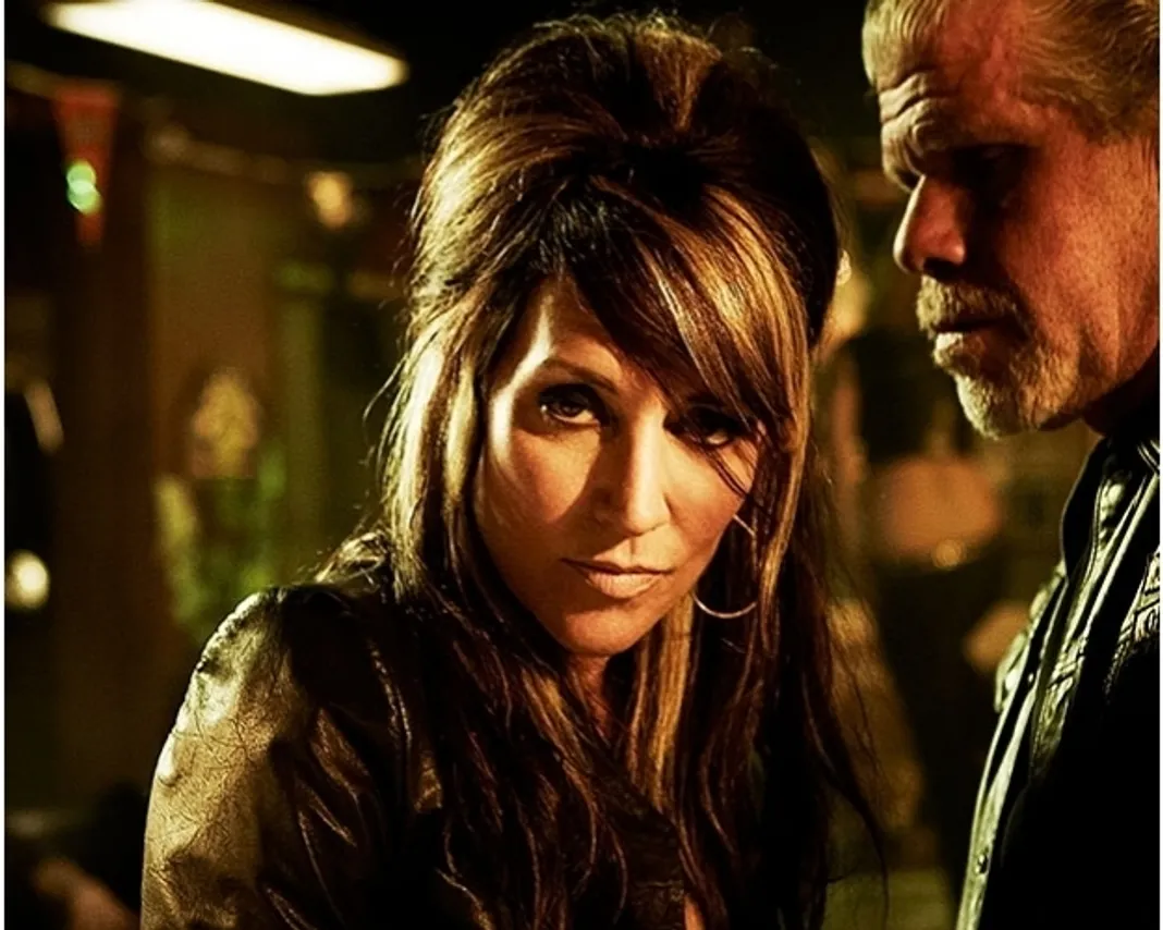 Sons of Anarchy, Season 5, Gemma