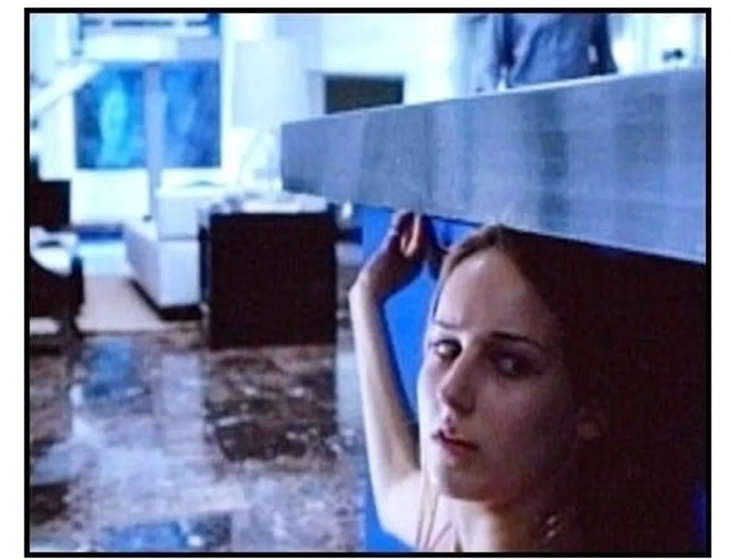 The Glass House movie still: Leelee Sobieski